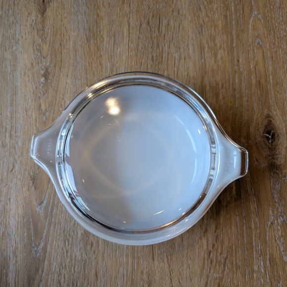 Vintage Pyrex Early American Brown and White Glass Casserole Dishes - Picture 4 of 16